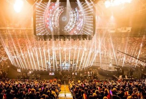 由体操发展 由体操发展