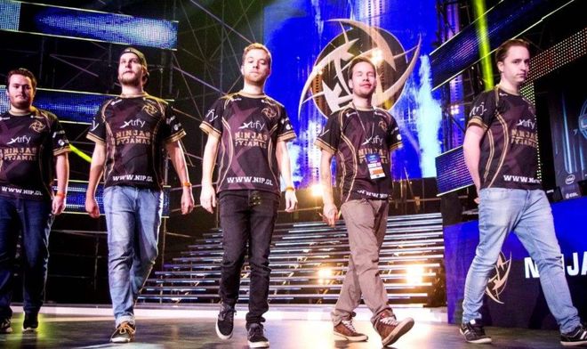 潮奠定了基 潮奠定了基