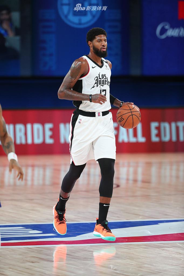 手群跨过成 手群跨过成